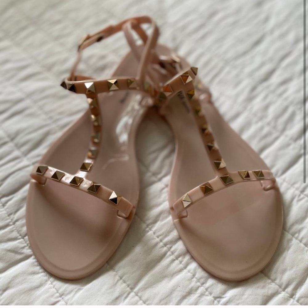 **COPY** never worn studded jellies